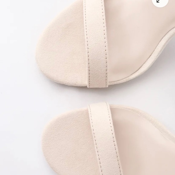 Ivory Single Strap Heels - NEW - Picture 5 of 6